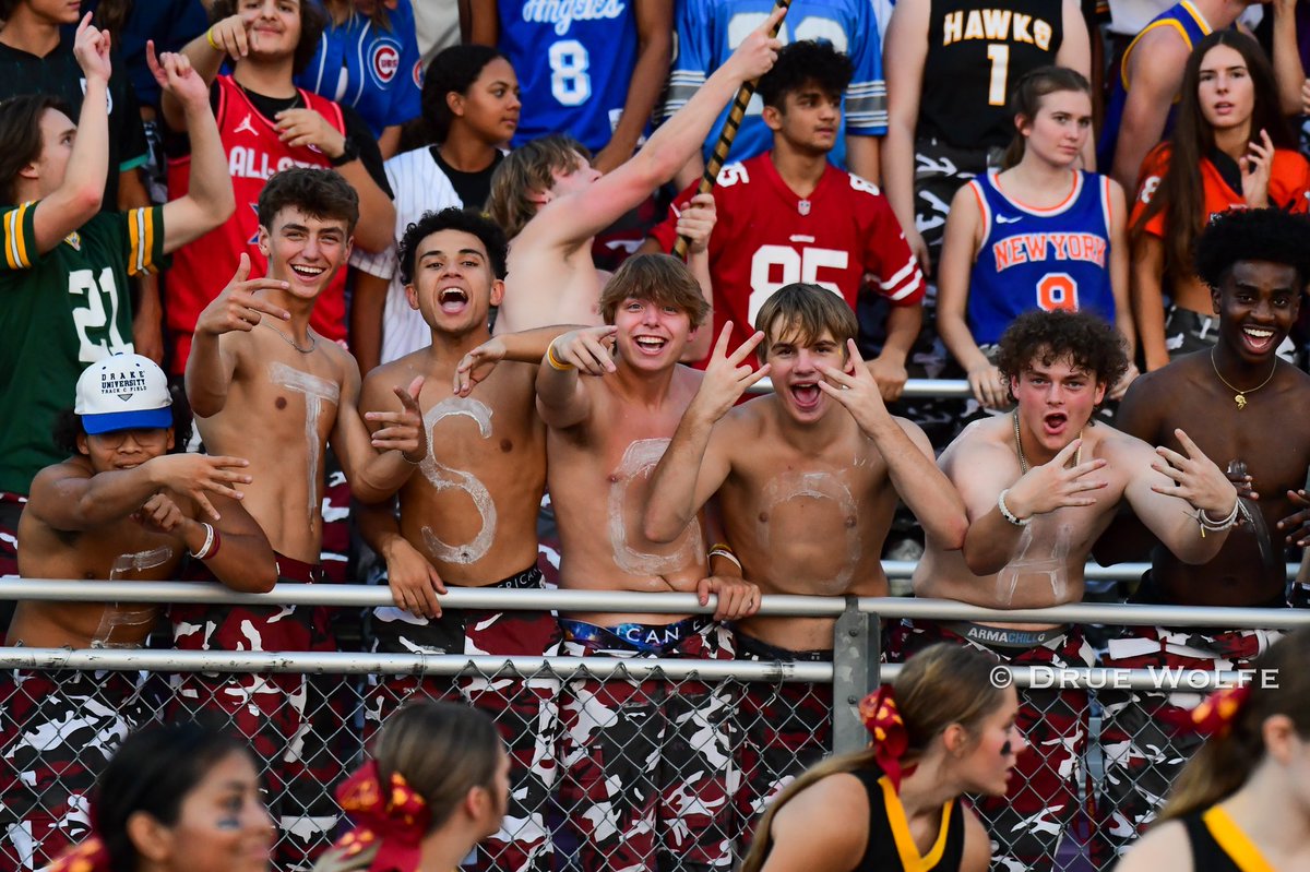 druewolfephoto's tweet photo. The Ankeny Student Section @ankstudsection was out in full force Friday night for @AnkenyHawkFB Football game with Waukee lead by the @AHS_HawkCheer  .. @Ankeny_Hawks  @jennapitzz @PritchardTeja https://t.co/WaOmntCU8A