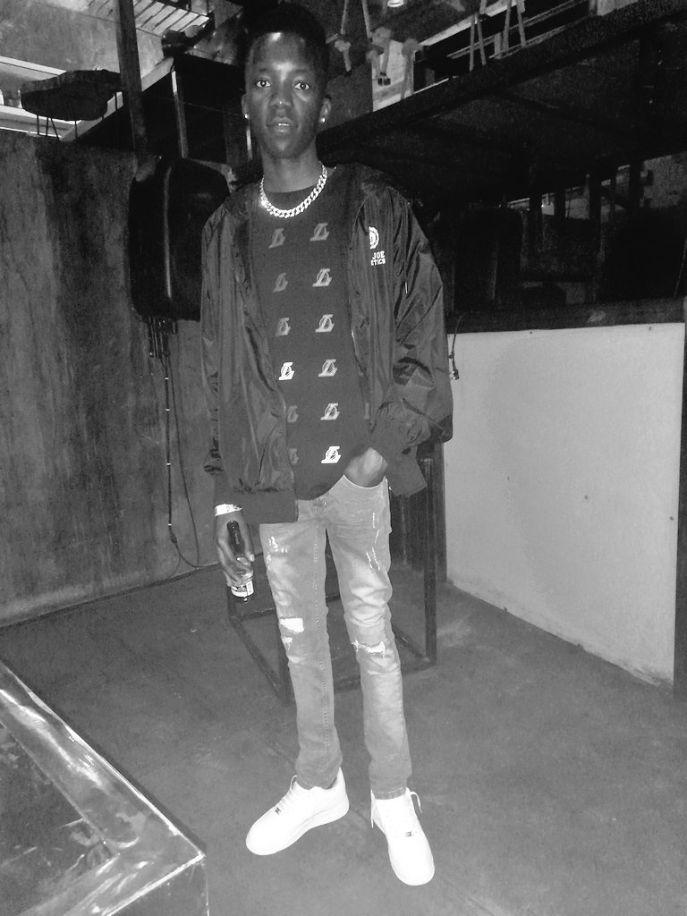ve_ya_ze's tweet photo. You only live once but if you do it the right way, once is enough 👐💥 https://t.co/lths8UtTT9
