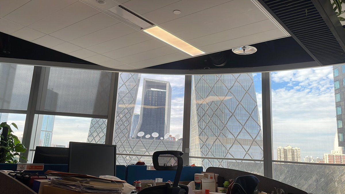 jason815731's tweet photo. 在这座城市，很多人很久没有真正的快乐过～ https://t.co/6x0ie5BbYf