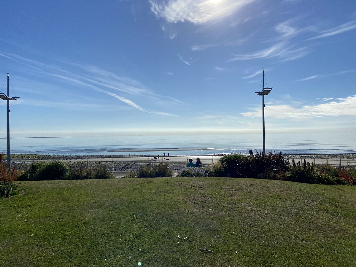 DigiGeoff's tweet photo. Mediterranean Newcastle morning 🌞 https://t.co/CzvSgxsKna