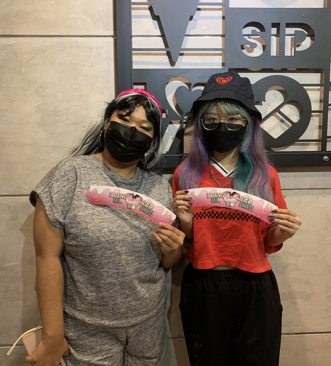 hyunjaemwohae's tweet photo. Bbangmil CSE today โค๏ธ
hindi lang picture ang mga moots ko HAHAHAHAHA nice seeing you @sculpted_berry @sanghakric_kr @justbbangkyu <3
#SONGDO_STATION @THEBOYZ_PHL https://t.co/YwP9fHaMSX