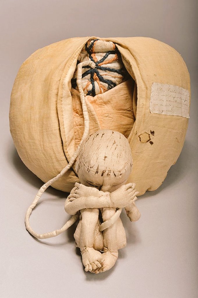 Angélique-Marguerite du Coudray, pioneering 18thC French midwife who designed equipment to teach midwife trainees about delivering babies #WomensArt
Find out more in the <a href="/womensart1/">#WOMENSART</a> book #UnravellingWomensArt !