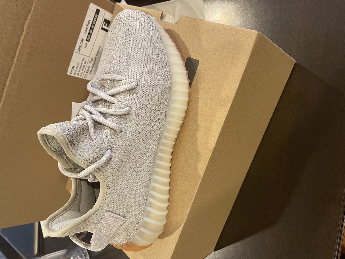 SnkrsSteph's tweet image. yzy day with @TheNorthCop