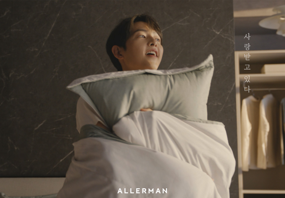 JoongKiPH's tweet photo. [ENDORSEMENT] 220827 Song Joong Ki for “Allerman” 

Cuddle with you all day long!💗🥰

Song Joong Ki x Allerman 

▶️ allermanblog

#SongJoongKi #JoongKi #송중기 #宋仲基 #ソンジュンギ #ซงจุงกิ #Allerman https://t.co/K5UTgDQwTP