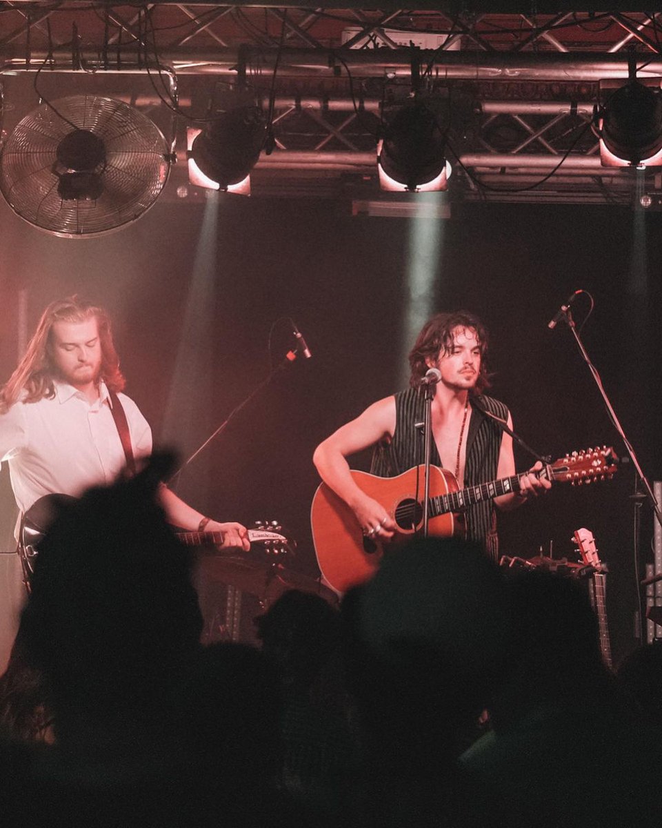 ferdiawpfans's tweet photo. The Fynches live at The Soundhouse in Dublin on Tuesday, August 23rd!
📸 crispcentral 
#TheFynches #FerdiaWalshPeelo #irishtalents #irishmusicians #irishmusic #dublin #livegig #concert https://t.co/RtfPqupvZw