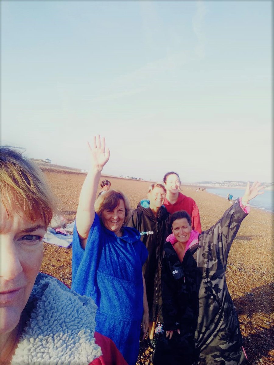Ravilious's tweet photo. Saturday shenanigans #Seaford #Newhaven #SeaSwimming #EarlySwim @purplepuffin https://t.co/5pZnitZmib