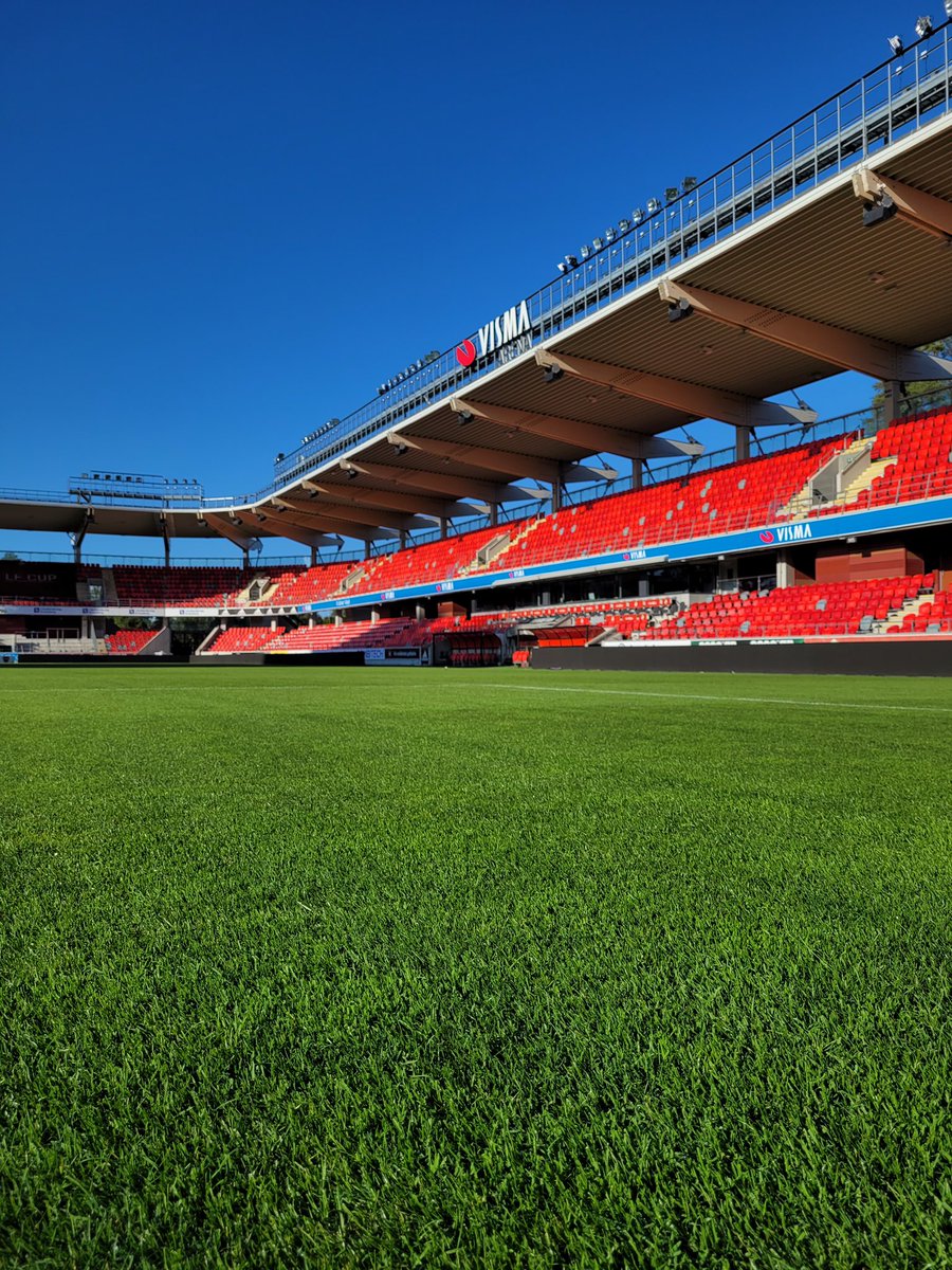 Biljettförsäljningen tickar på och vi är nu över 2000 som köpt biljett till eftermiddagens match. 🤝

Men vi vill bli många fler! In och köp biljett nu så ser vi till att skapa en fantastisk eftermiddag tillsammans på vår hemmaborg Visma Arena! 🏟

🔴🔵#ÖstersIF