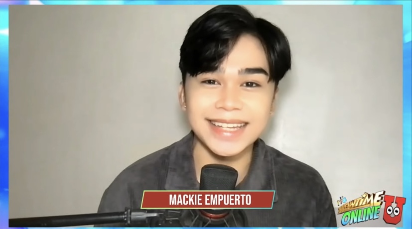 itsShowtimeNa's tweet photo. #ShowtimeOAsaFun Saturday kuwentuhan, kantahan at kulitan kasama ang TNT Boy ng SOU Squad na si Mackie Empuerto https://t.co/7Mw4PUd9Ed