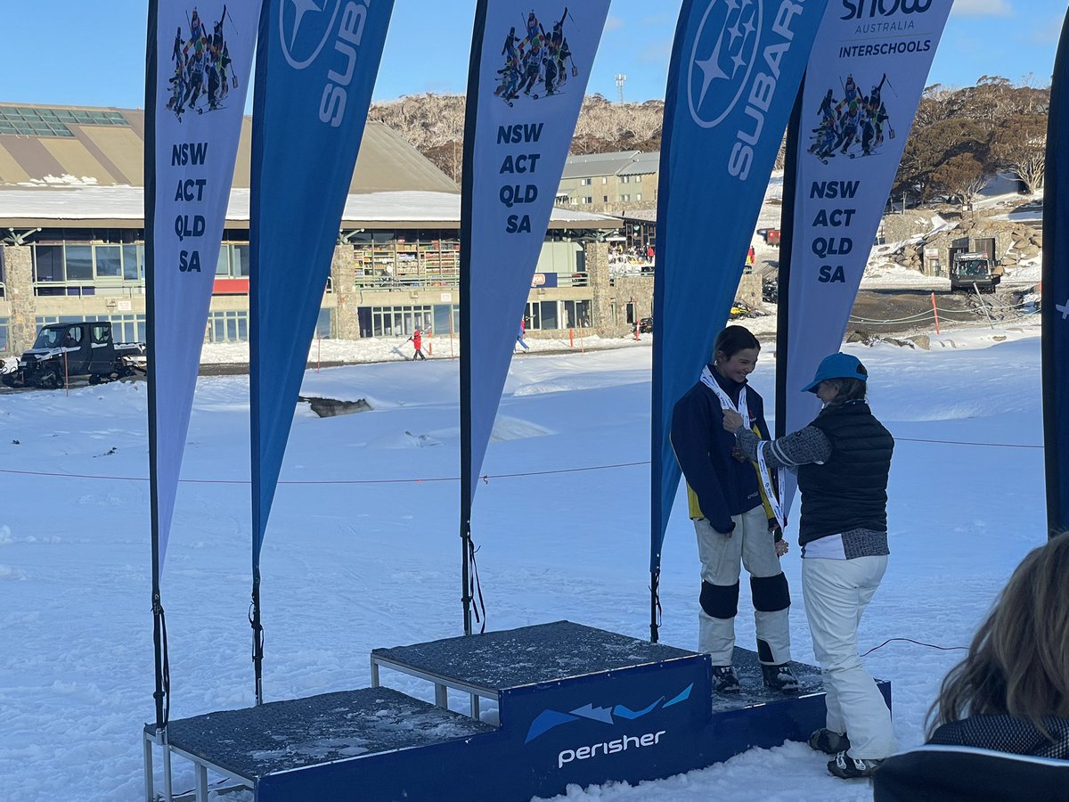 RedlandsSport's tweet photo. Congratulations to Julius who finished 2nd in moguls, and the Div 1 Girls Alpine team (Sienna, Momo, Julia &amp; Brontë) who finished 3rd. Special thanks to Ava who was on hand to collect the medals on their behalf! https://t.co/sBYYelXizg