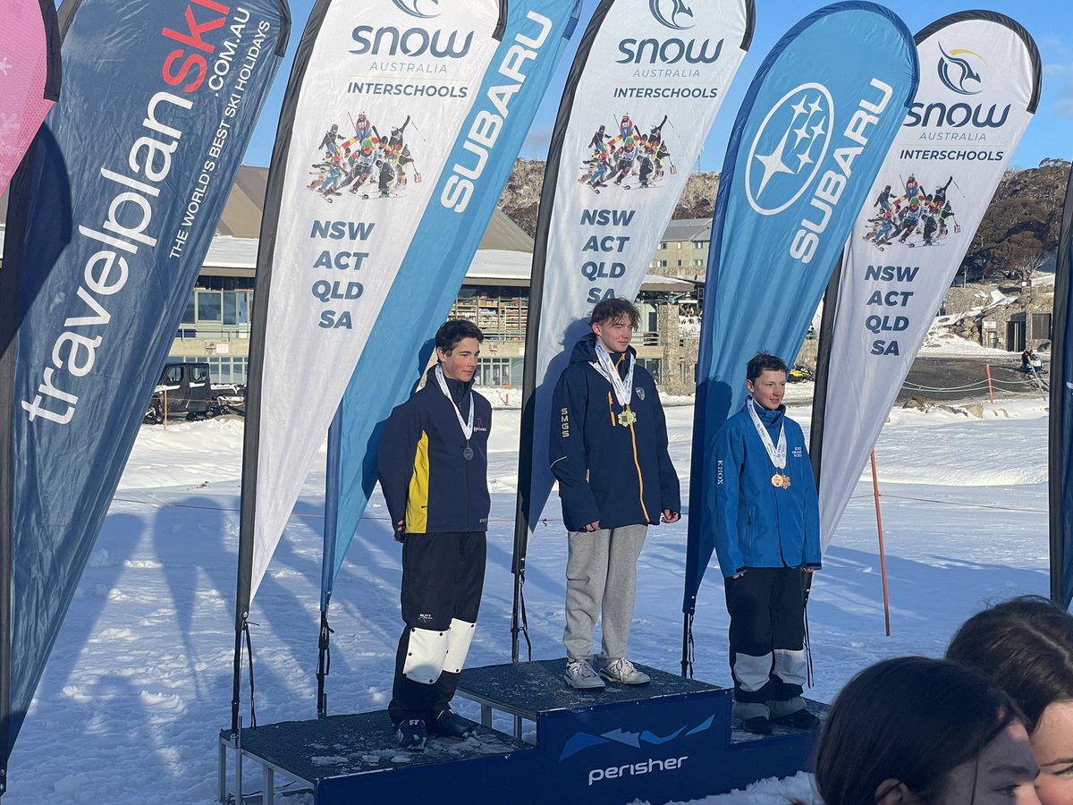 RedlandsSport's tweet photo. Congratulations to Julius who finished 2nd in moguls, and the Div 1 Girls Alpine team (Sienna, Momo, Julia &amp; Brontë) who finished 3rd. Special thanks to Ava who was on hand to collect the medals on their behalf! https://t.co/sBYYelXizg