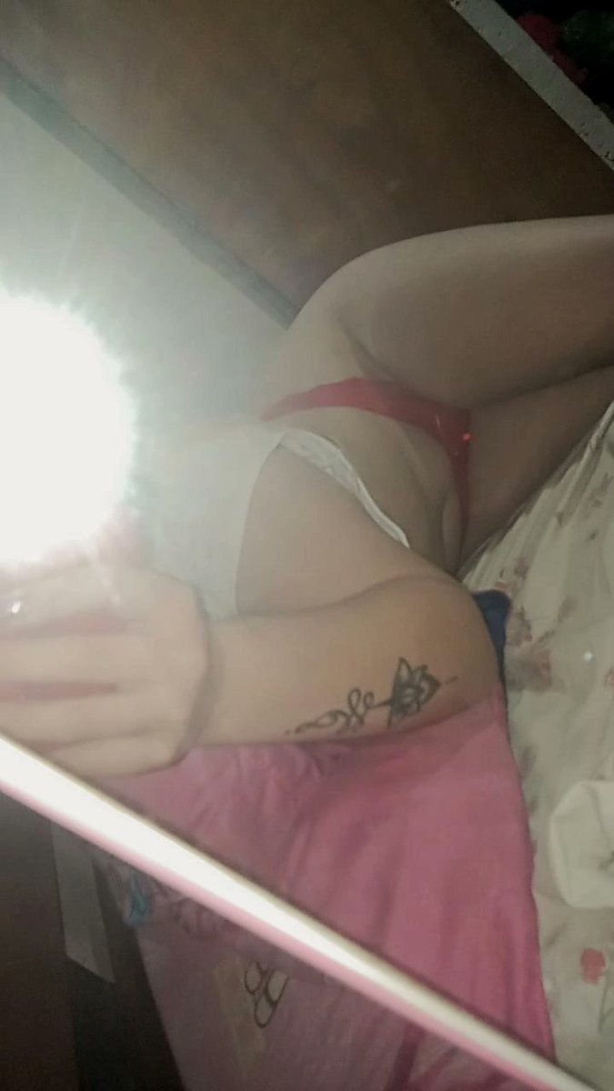 Chicaonly_04's tweet photo. Quien me va a correr la tanguita para un lado...? 
 🥵🥵🥵💦
Amorcito y Rt si me vas a poner en 4.. 🔥😏🤤 https://t.co/QCpBYqluWP