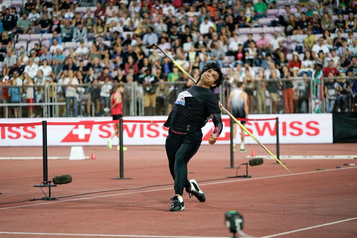 sachin_rt's tweet photo. Disappointment makes you stronger and it propels you to aim higher &amp; become better than before.

Your win at the #DiamondLeague in Lausanne just goes to show that perseverance &amp; hard work always pays off.

You are a ⭐️ @Neeraj_chopra1! Keep shining always. https://t.co/TLUYoe6CFp