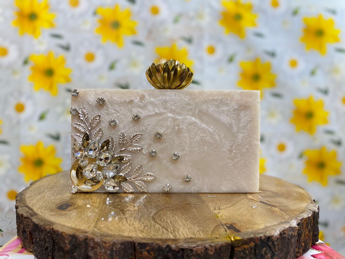 HSupplayer's tweet image. Handicraft item from India and hand made money kitt,