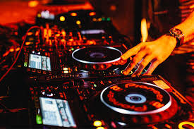 TheColbyArms's tweet photo. DJ Night tonight 8pm! https://t.co/OLmsBEHV9o