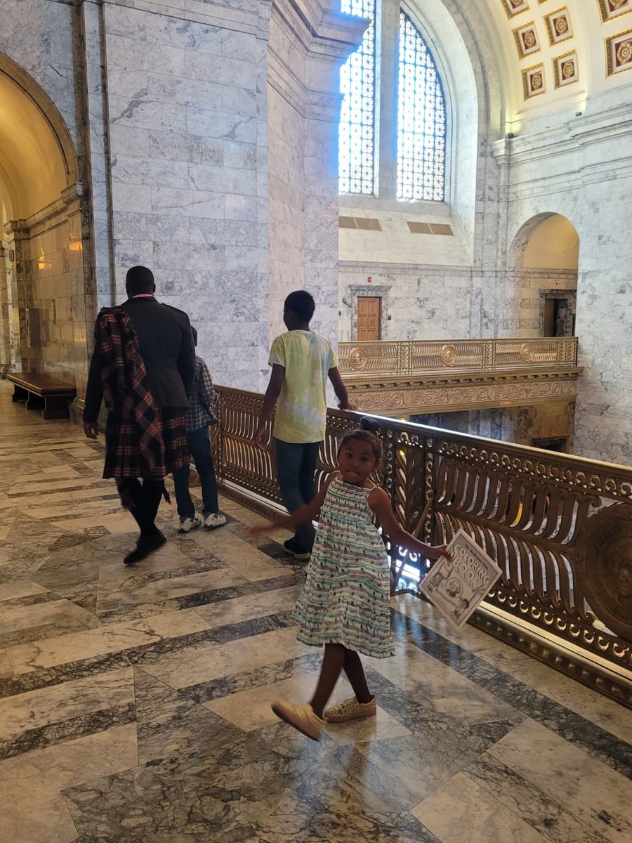 HRH celebrated his birthday this week with the Royal Family. They dinned at a local Irish Pub and toured the Washington State Capitol. HRH wore the Black Steward Tartan for the day.