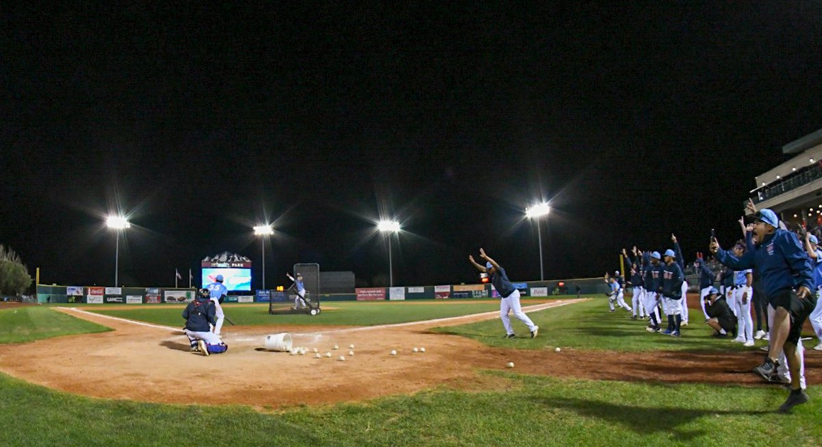 Ain’t over til it’s over! Vibes win in round ✌🏼 of the knockout! 

Thanks for the BIGGEST support and BIGGEST walk up of the season tonight! 5,968 in attendance which is our BIGGEST crowd of the year!