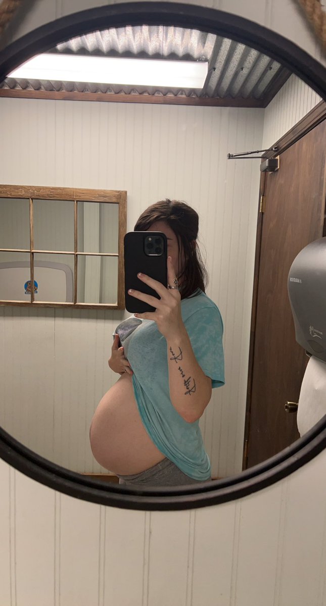 wackmads's tweet photo. And to think I was big in the first picture😂 https://t.co/4yGbheJV32