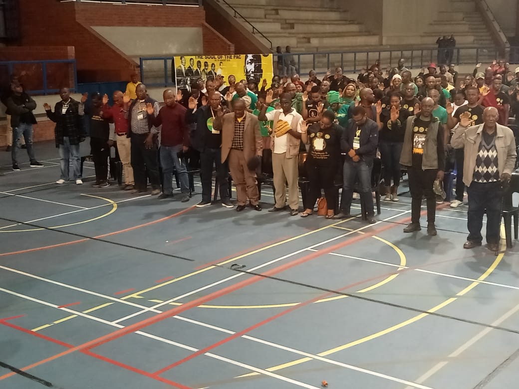 EFF_Limpopo's tweet photo. 📍Polokwane
EFF Limpopo Convenor Cmsr @MbuyiseniNdlozi giving message of support at the Pan Africanist Congress of Azania (PAC) National Elective Conference at Ngoako Ramahlodi Sports Complex in Seshego, Polokwane last night. #PACConference https://t.co/RD3LVeLDu5
