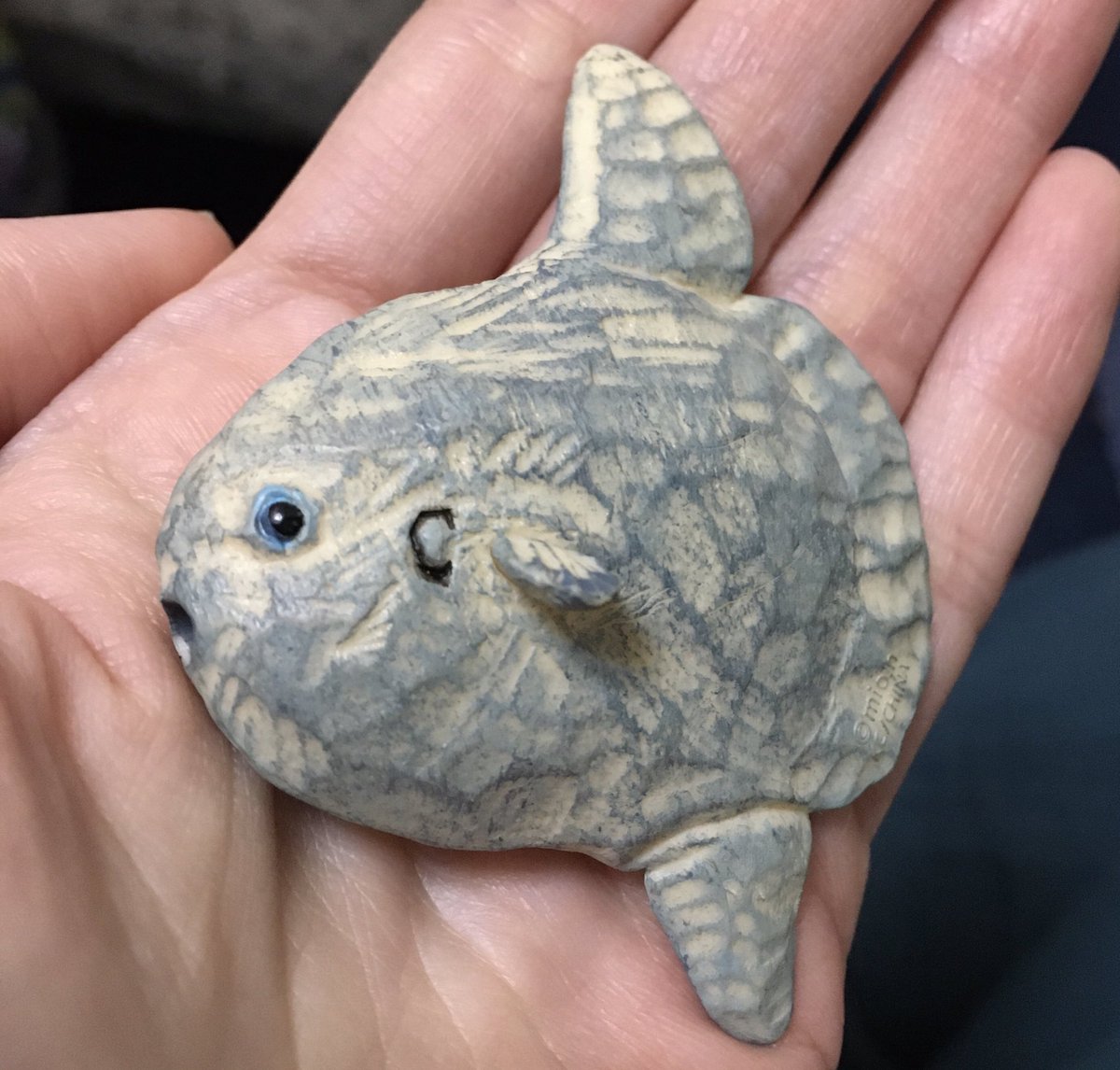 木彫りマンボウ https://t.co/x8rx9xSmxN