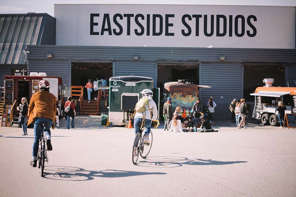 I’m gonna be selling some hella cool MCM + Hollywood Regency &amp; random af antiques @ The Eastside Flea (Sept 10-11)

Drop by &amp; say hi!