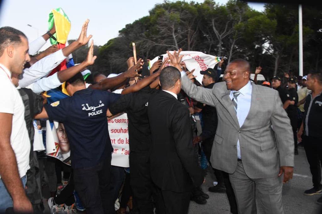 FA_Touadera's tweet photo. Je viens d'arriver à #Tunis pour prendre part du 27 au 28 août au sommet de la #TICAD 8.
Cette occasion me permettra de discuter des questions du #développement du continent avec mes pairs africains. 

Le #Japon et l'#Afrique ont des liens historiques de #coopération et d'amitié. https://t.co/JOHv1AQ25A