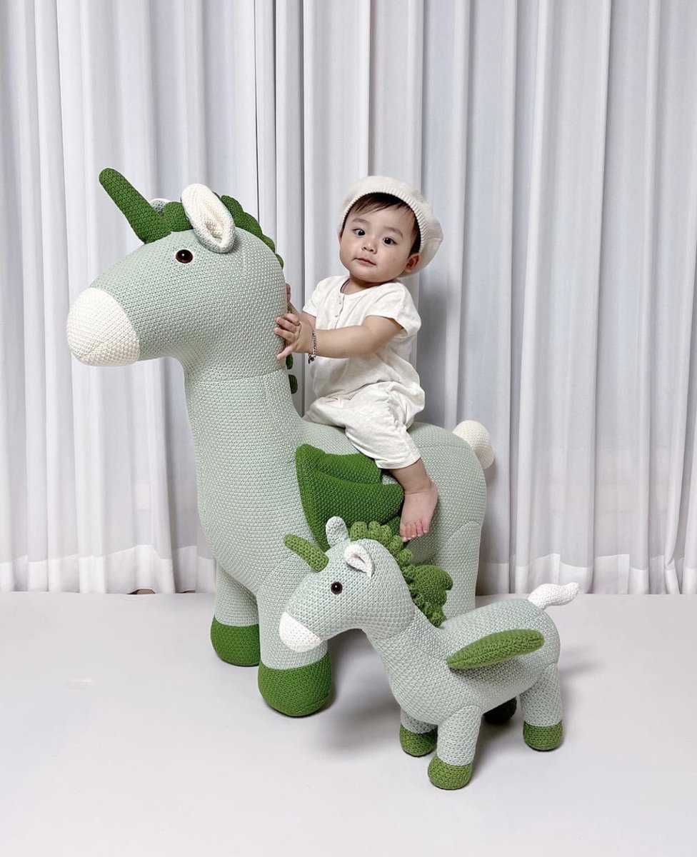 ᅠᅠ
ᅠᅠ
Baby ian naik kuda, hiyaa hiyaa.
#BABYIANKIM 
ᅠᅠ
ᅠᅠ