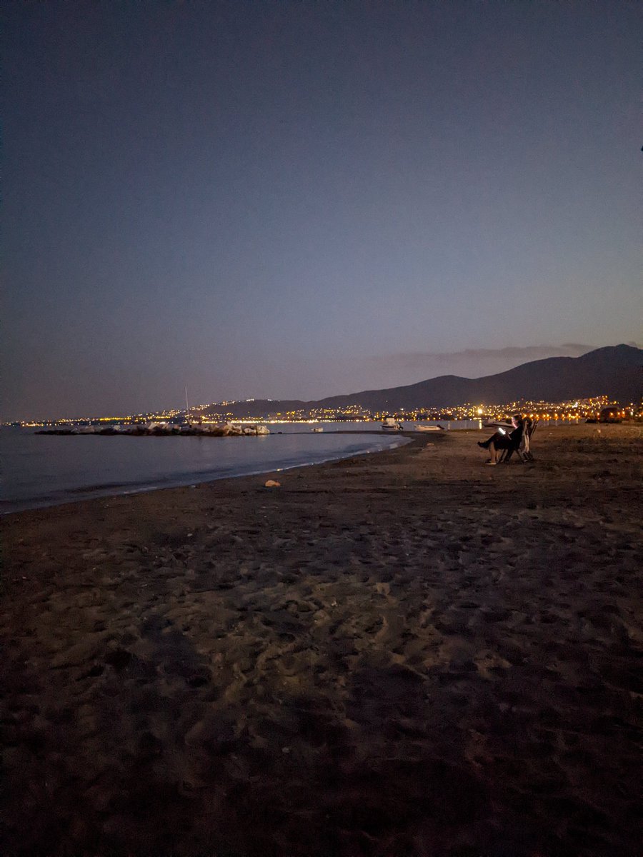 deenia22's tweet photo. Marathóna at dusk https://t.co/9nrVIrtInn