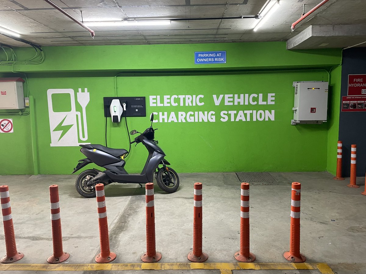 jamesgodber's tweet photo. Please HELP: If you are in #Bangalore and have an EV charging point in your office or home building, please share a photo. @IKEAIndia and @Decathlon_India are leading the way, but there must be many more. @BMTC_BENGALURU @mdbescom #GreeningKarnataka #cleanenergy #ElectricVehicles https://t.co/q0f9Umaqje