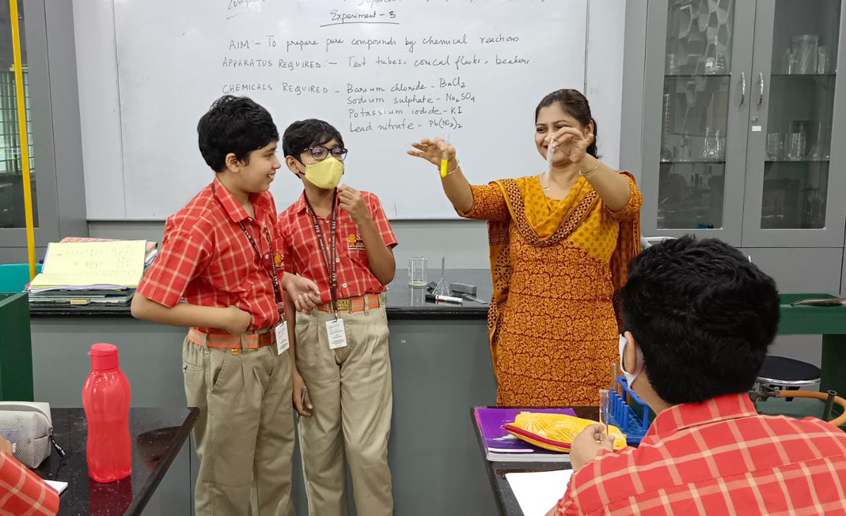 SAI_Edu_In's tweet photo. Cambridge students of Class VII engaged in practicals related to chemical reactions in the chemistry lab.
#ExperientialLeraning
#Chemistry
#LabActivities https://t.co/CCNXsrQJVi