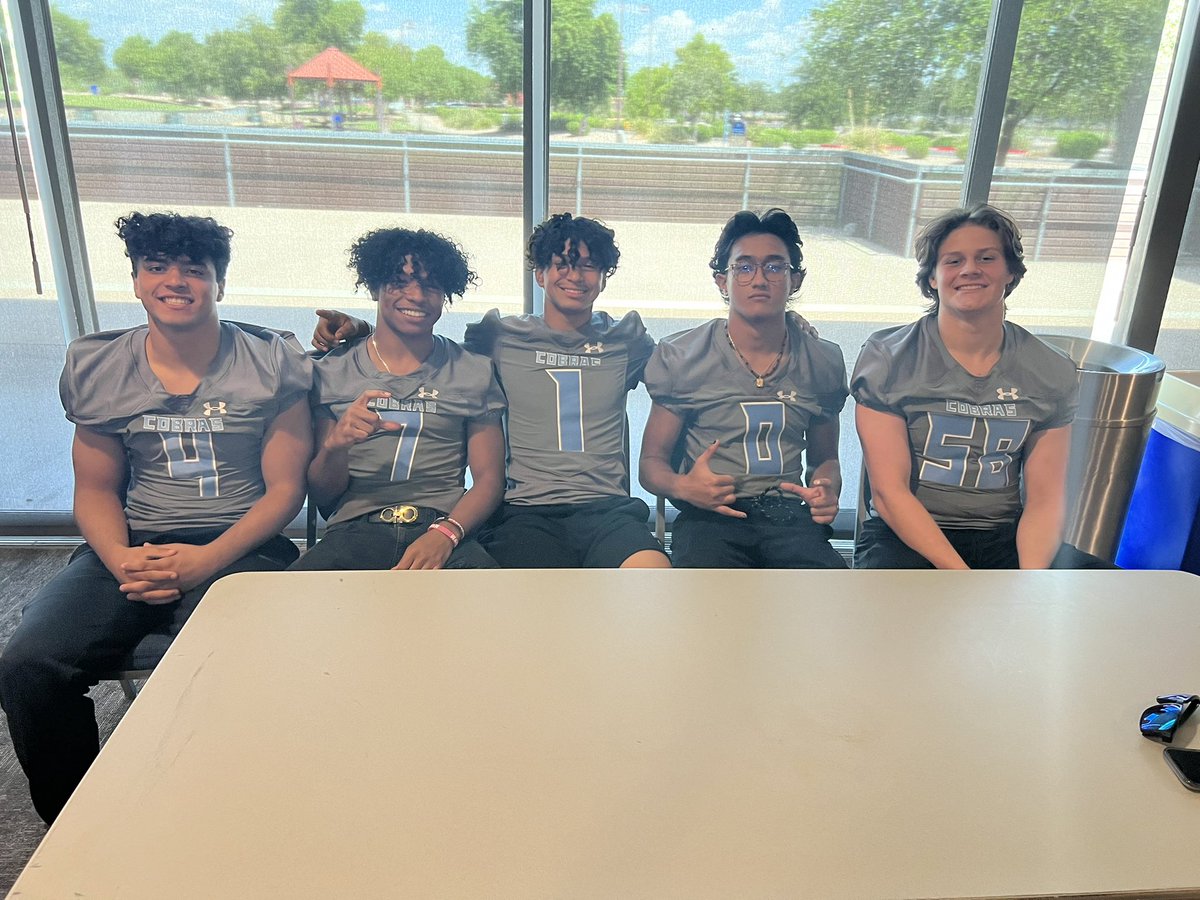 JuliaLopez3's tweet image. Tune into @azfamily’s #TheExtraPoint on Ch. 3 starting tonight to hear from players and coaches at the Peoria District Football Media Day 🏈