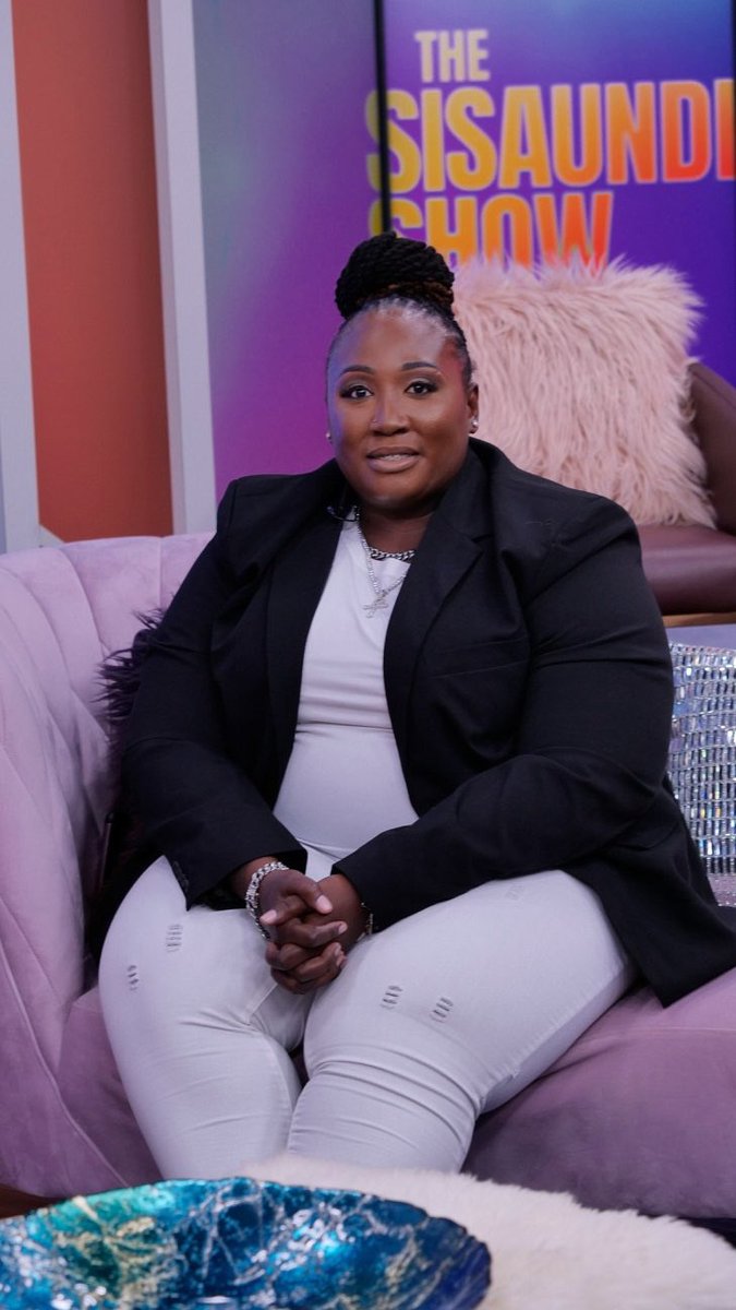 whenloveisnt's tweet photo. I had amazing time on @Sisaundra show! Waiting for my segment to air on #afrotv #daytime #comcast #talkshow #thesisaundrashow https://t.co/yXGJndGtO0