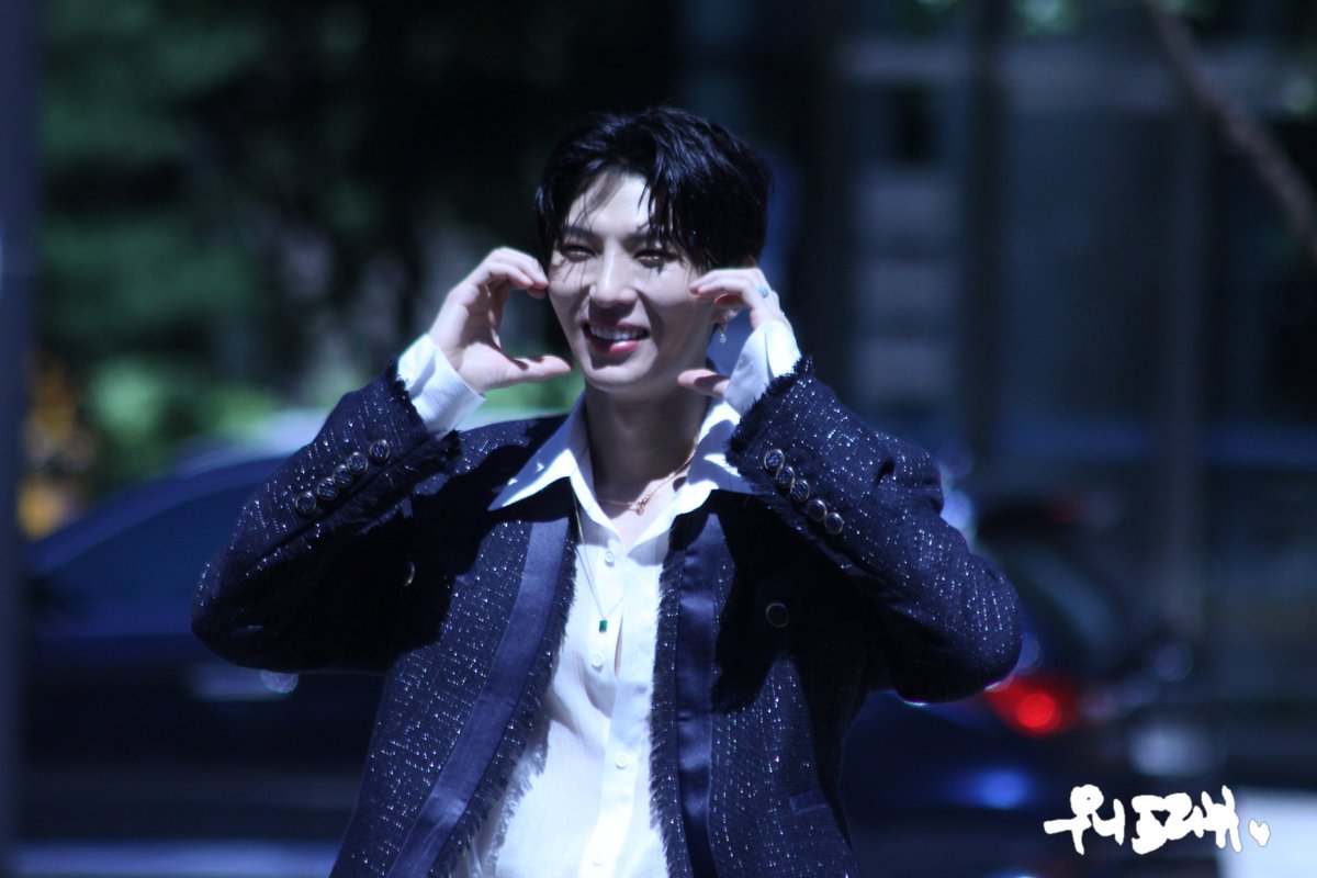 RADIANT_VIXXLEO's tweet photo. 220827 음중 미팬 preview 

❤️ 볼하뜨하뜨 ❤️
#LEO #레오 #택운 #정택운 #Losing_Game https://t.co/4j4JOvJbWm