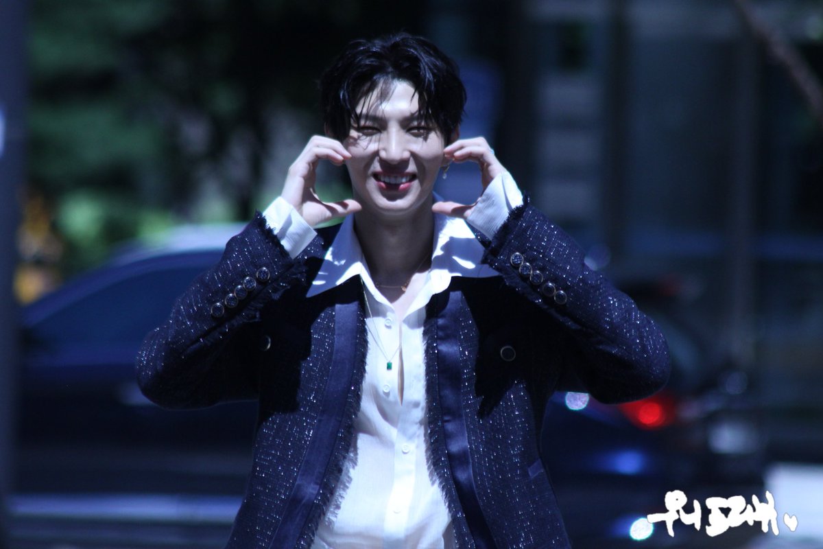 RADIANT_VIXXLEO's tweet photo. 220827 음중 미팬 preview 

❤️ 볼하뜨하뜨 ❤️
#LEO #레오 #택운 #정택운 #Losing_Game https://t.co/4j4JOvJbWm