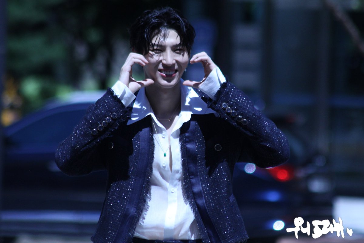 RADIANT_VIXXLEO's tweet photo. 220827 음중 미팬 preview 

❤️ 볼하뜨하뜨 ❤️
#LEO #레오 #택운 #정택운 #Losing_Game https://t.co/4j4JOvJbWm