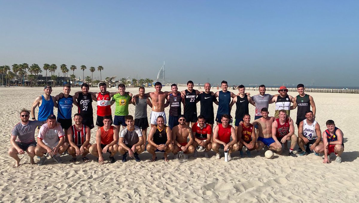 Back to it with <a href="/DubaiCeltsGAA/">Dubai Celts GAA</a> on Kite Beach this morning 🏐🙌🏼 

Year 6️⃣ with the Celts 🔴⚫️