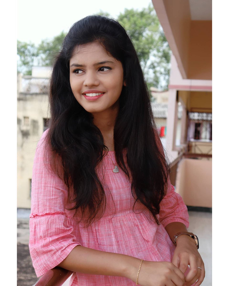 Pr_sudharshan's tweet photo. #Exclusive #trending #locationmode #actress #actresspranika #pranikadhakshu on location #shootmode
#actresslife #ActressGallery #jezzmediacreations #prsudharshan https://t.co/4gtgy2FKj1