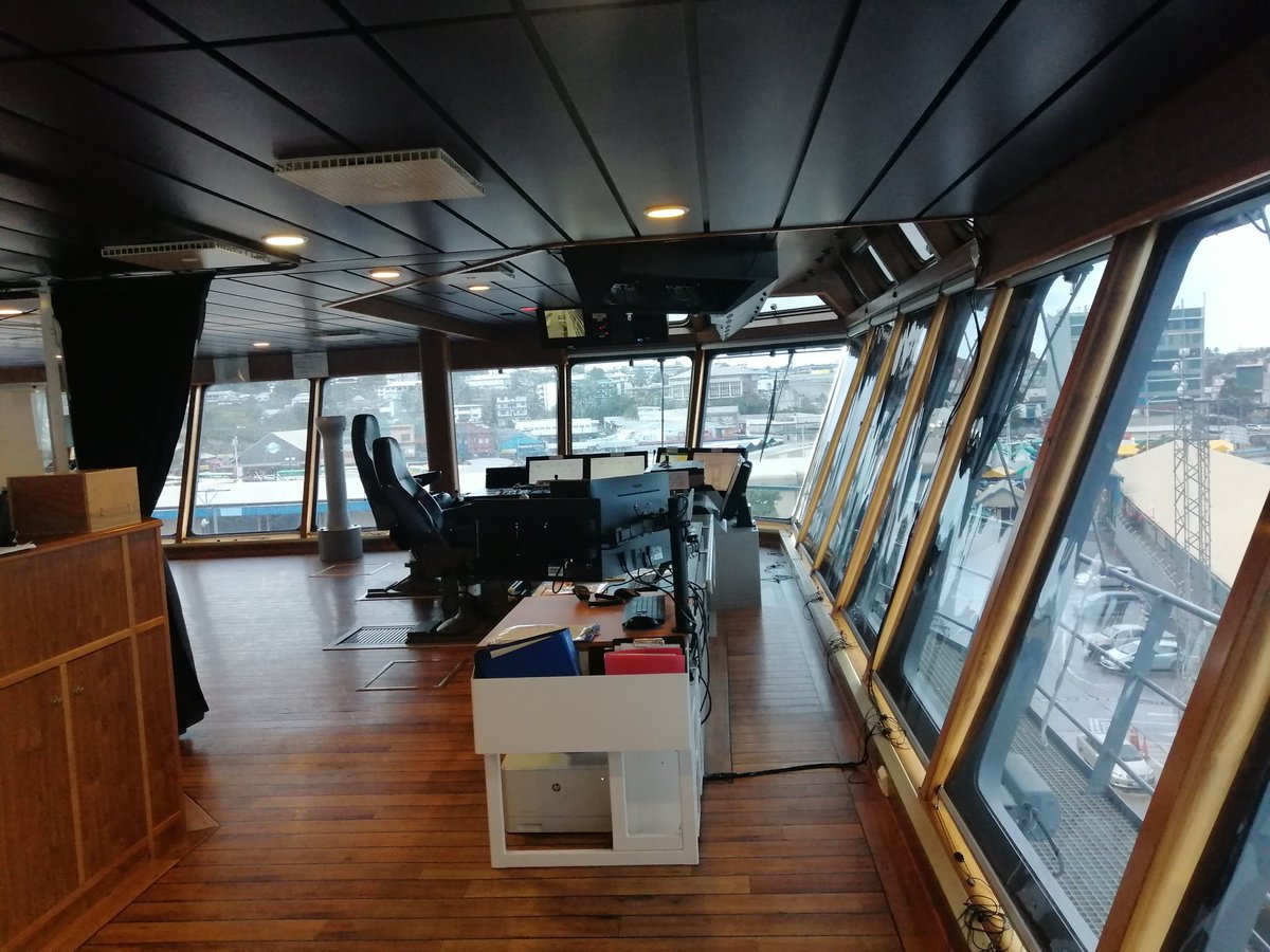 sofstar78's tweet photo. #HMNZSManuwanui saturday afternoon tour on board this multi-role offshore support vessel #hydraulicsurvey #divingsupport https://t.co/78uY5rZs2y