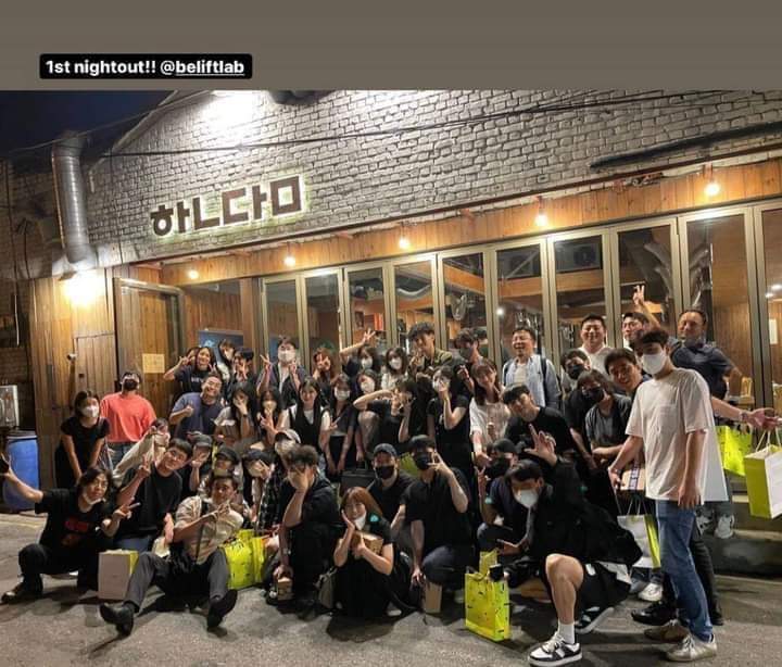igeondayone's tweet photo. belift staffs:                           their artist: https://t.co/y5aG5kjMh9