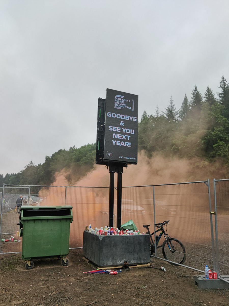 accountnaam's tweet photo. Zou dit er op duiden dat het contract inderdaad is verlengd? #spa #F1 #gpbelgium #gpspa #formule1 https://t.co/egO8V7gPfw