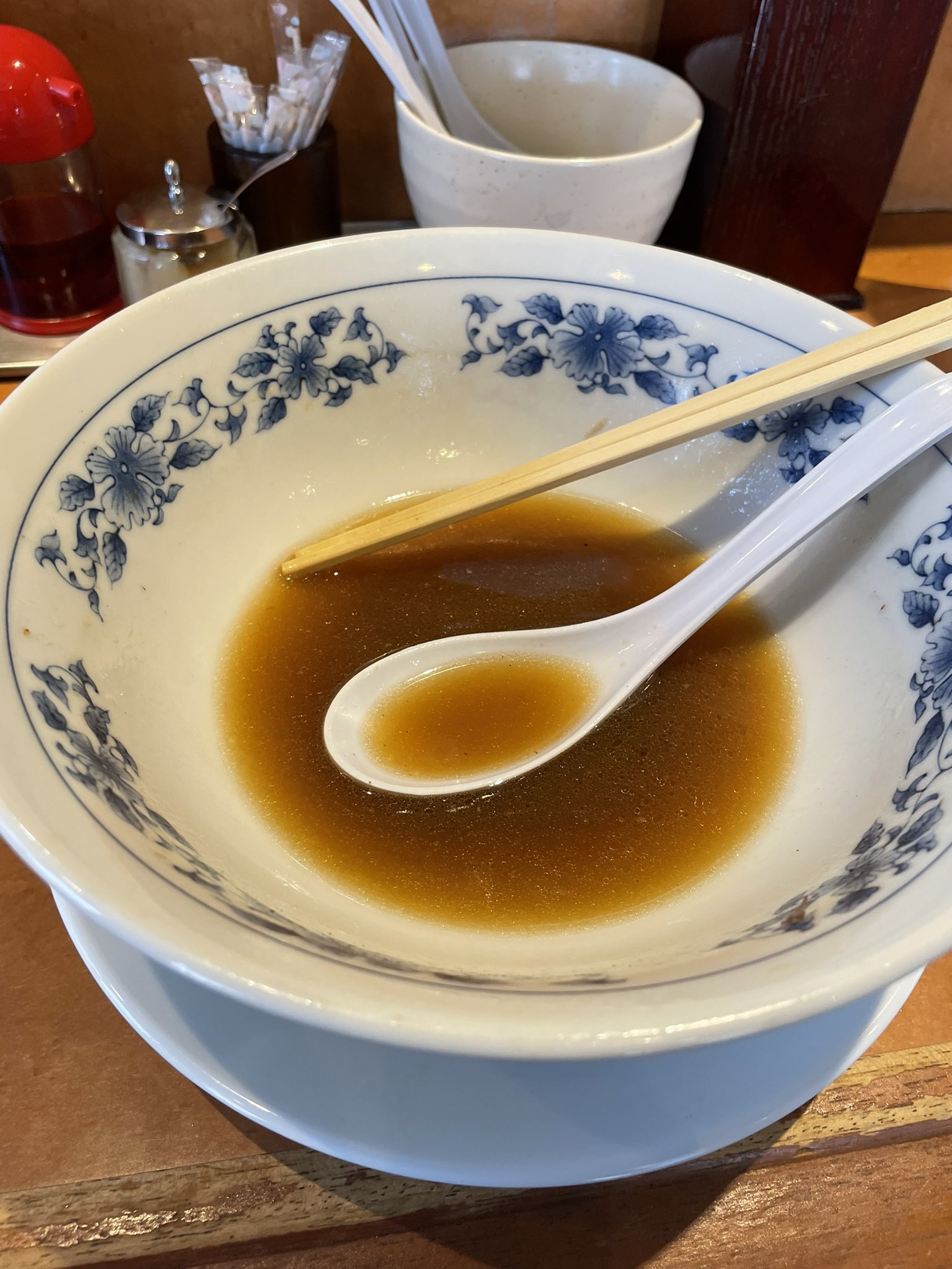 トン3 王道家柏昼の部時間切れで久しぶりの大勝軒いちぶんに 瓶ビールに中華そばをいただきました 旨し うまーみん T Co Nfcktk3f8m Twitter