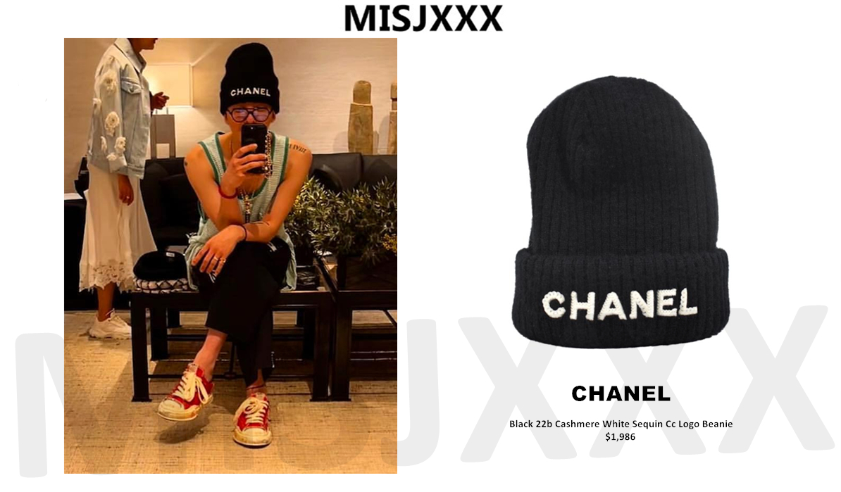 misjxxx's tweet photo. #GDstyle👉#CHANEL  Black 22b Cashmere White Sequin Cc Logo Beanie Winter Cap Cloche Hat.($1,986)
#CHANEL Cashmere Logo Beanie Hat.($740) #GDRAGON #GD https://t.co/28cUArjlYu