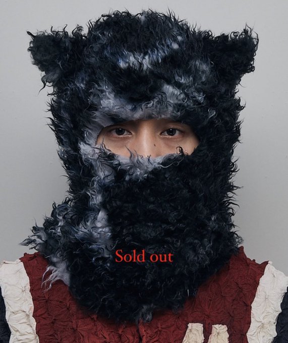 なんでこんな服(?)が売れるんだ 