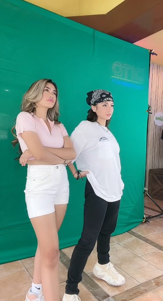lalalimario's tweet photo. EXPENSIVE COUPLE SHEEESHHH ANG GAGANDA NYO SOBRAAAA 😩 APAKAN NYO KO PLSSSS @shinayahdc @AngelicaGegante https://t.co/BNjnlCZWvC