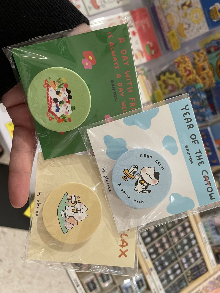 ของที่มาเพิ่มนอกเมนูนะคะ (เมนูอยู่ที่ปักหมุด) แมกเนต พวงกุญแจ กริปตอก 100.- MT ลดราคา 100.- 