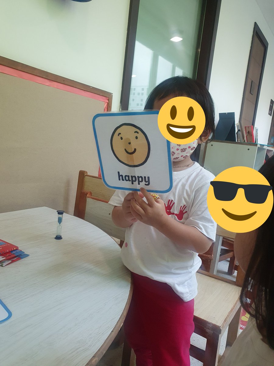 EalTbs's tweet photo. Who says learning can't be fun? Not us! Here we have our #EYFS students putting fun into their everyday #learning through songs, vocabulary cards and fine motor skills activities.  #buildingvocabulary #learningnames #functionalvocabulary https://t.co/g6YyyDCGa7