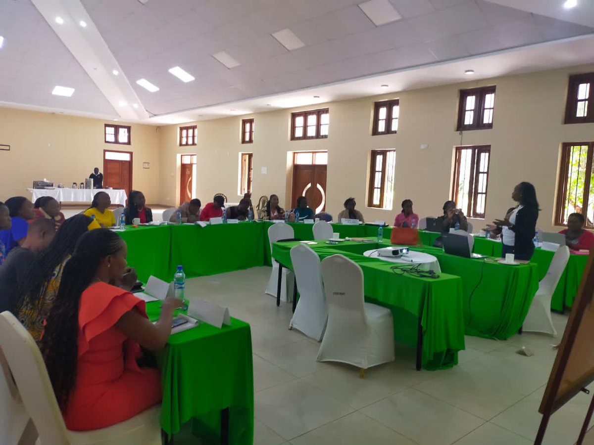 Self-preservation mode as women journalists, training on gender sensitive reporting day two.
#GenderandTechKE
#DigitalSecurityKE
<a href="/IawrtK/">IAWRT-Kenya</a> 
<a href="/atemba_opiyo/">Atemba Opiyo</a>