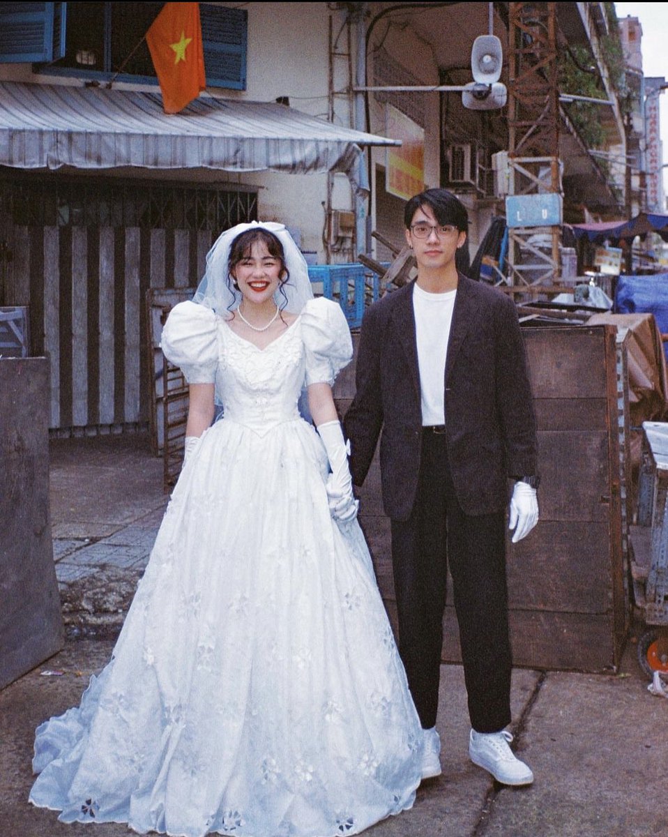 all_dresses_'s tweet photo. 세기말 컨셉 웨딩화보 https://t.co/SxH1Ty6vqY