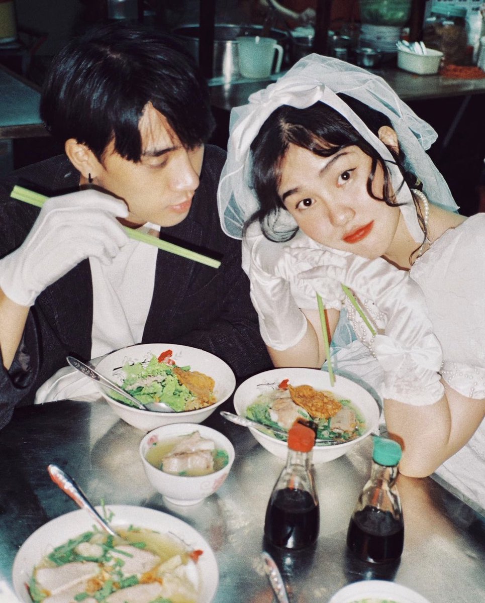 all_dresses_'s tweet photo. 세기말 컨셉 웨딩화보 https://t.co/SxH1Ty6vqY