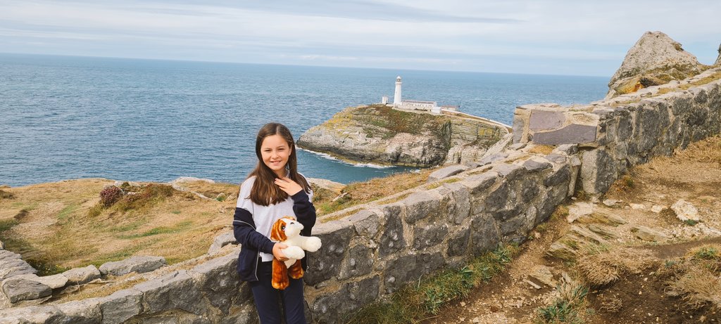 ladydignam's tweet photo. Ella had a fantastic holiday in Anglesey @MrsWilliamsSM https://t.co/JWQMNNpAur