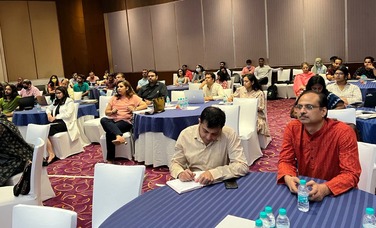 data_LEADS's tweet photo. We are delighted to host @buileshuibhne,
Media trainer and Verification specialist who is highlighting facets of digital media and fact-checking here with us in New Delhi, India.
#VerificationSuperheroes #Factchecking #GNIINDIA22
#mediaeducator #Journalist https://t.co/lOp03avlHk